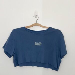 Vintage Y2K GAP Sky Blue Cropped Tee